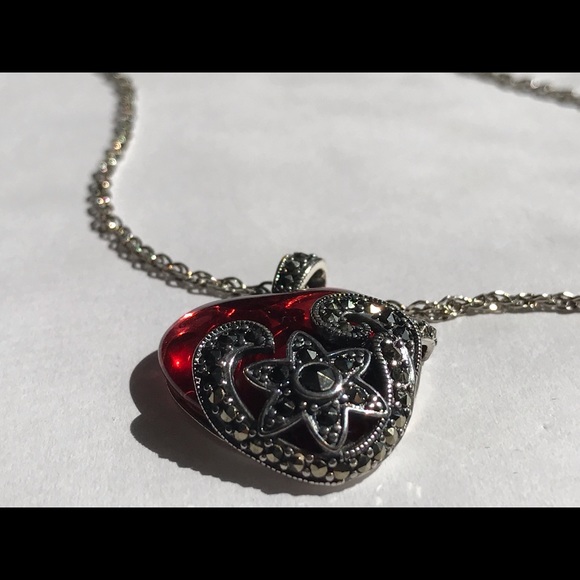 Sterling Silver Oxidized Heart Pendant Necklace - Picture 6 of 6